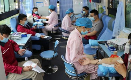 “不忘初心 熱血戰(zhàn)疫” 軟控股份開展無償獻(xiàn)血活動