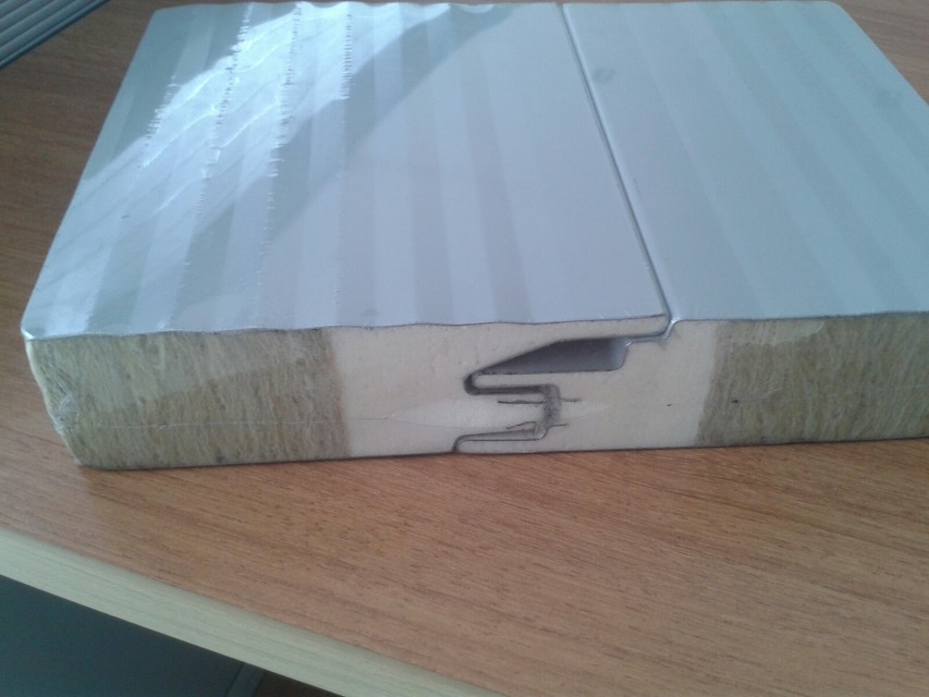 晉城鋼結構工程聚氨酯巖棉板的優勢在哪里？